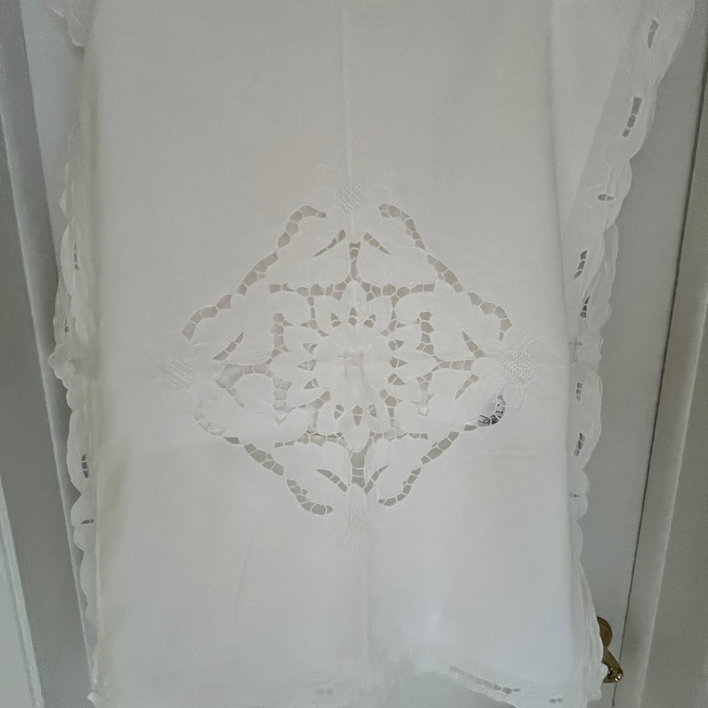 Elegant White Lace Bedding Sheet